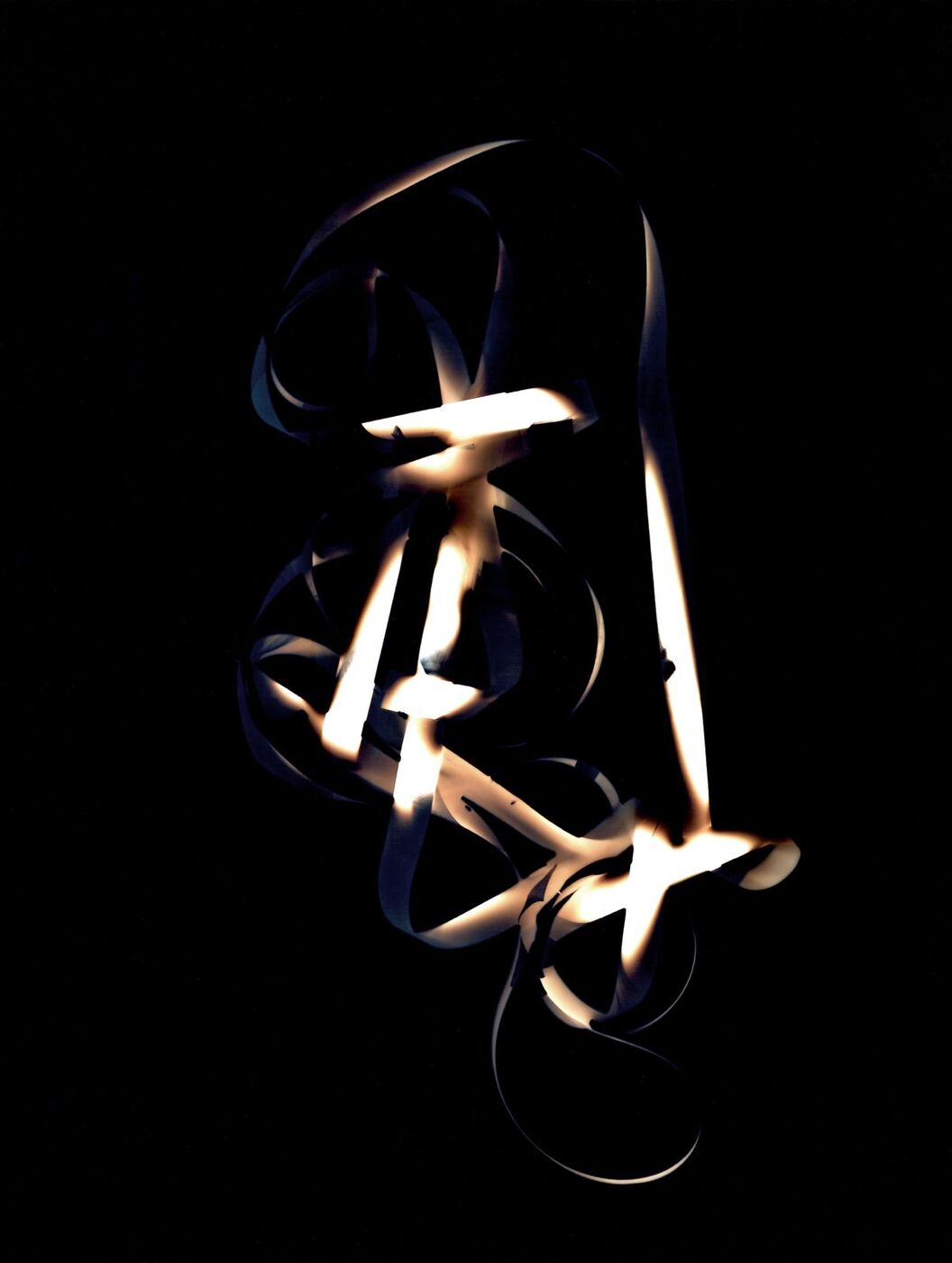 Abstract light-based photographic diptych by Vanessa Enríquez on dark background.